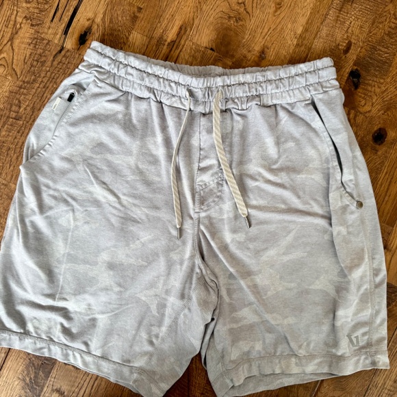 Vuori Ponto Jogger Shorts Athletic Platinum Camo Men's Size XS B - Picture 2 of 6